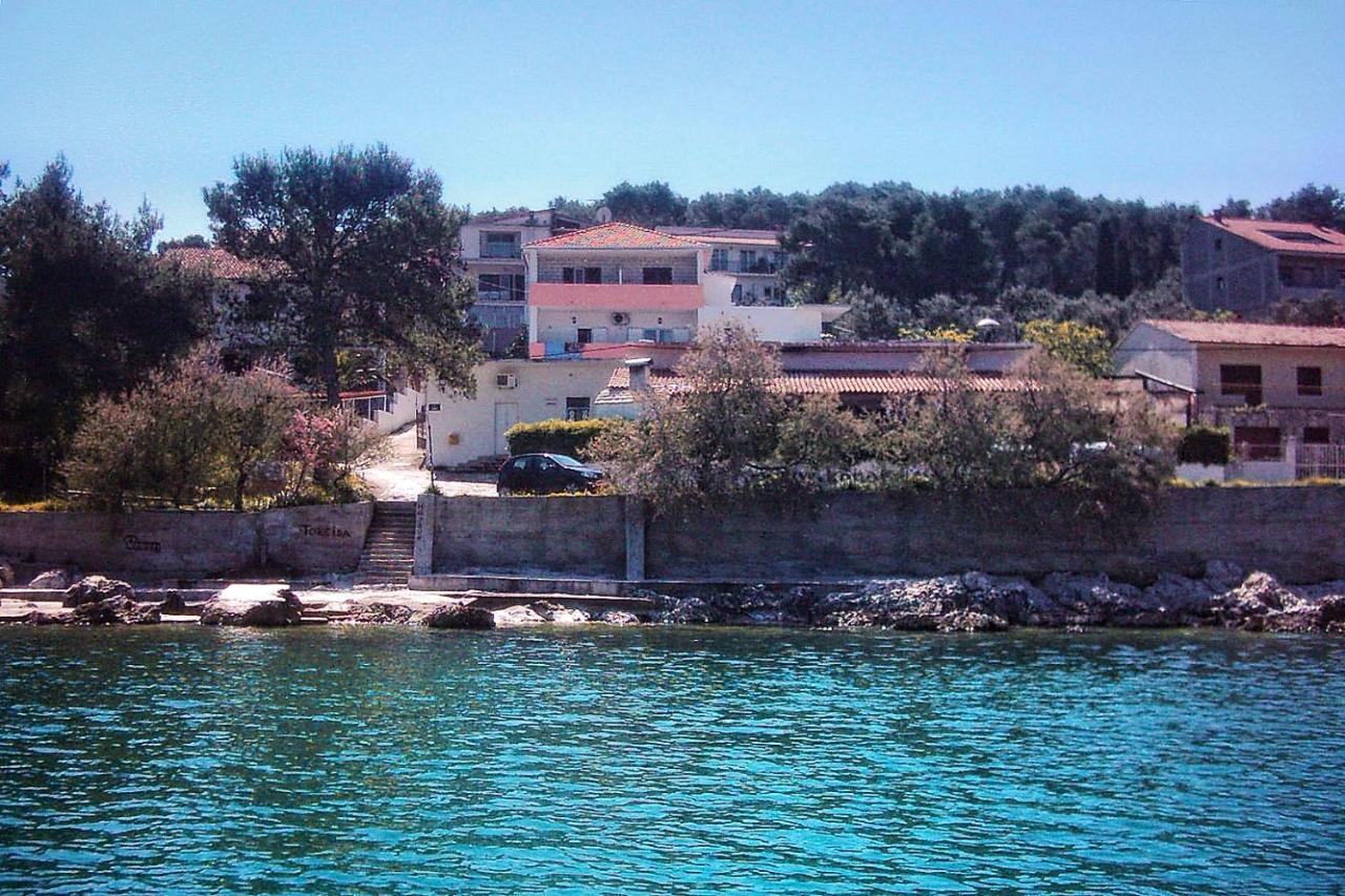 Apartments By The Sea Arbanija, Ciovo - 1085 Trogir Ngoại thất bức ảnh